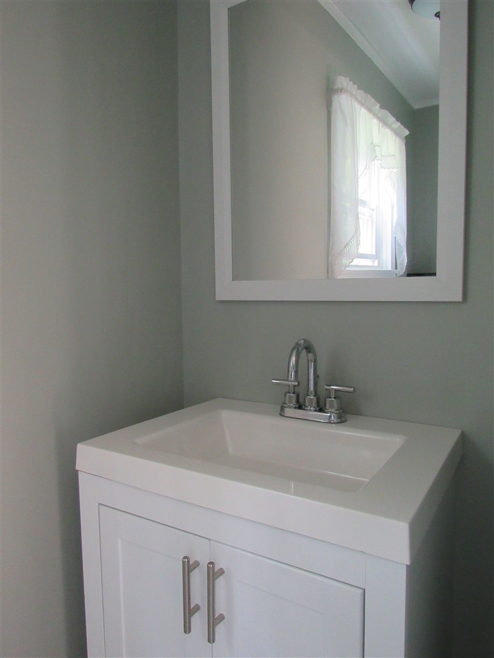 13 School Street Proctor, VT 05765 - Photo 7 of 21