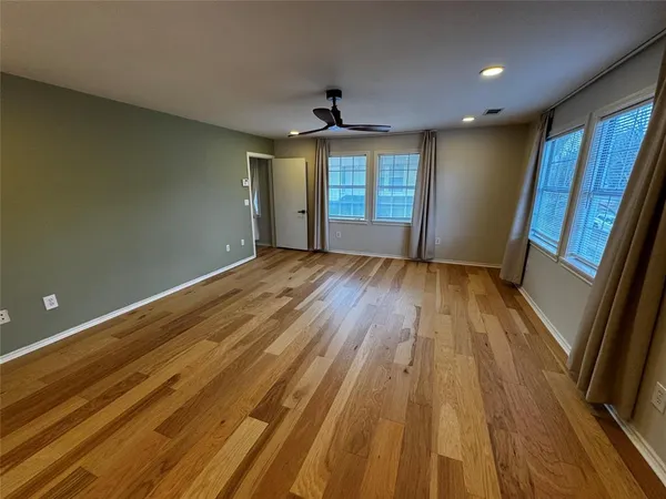 $3,300 | 1112 Kings Highway, Dallas, TX 75208