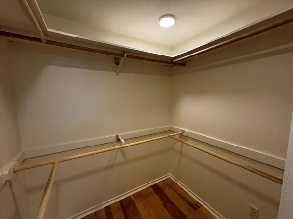 $3,300 | 1112 Kings Highway, Dallas, TX 75208