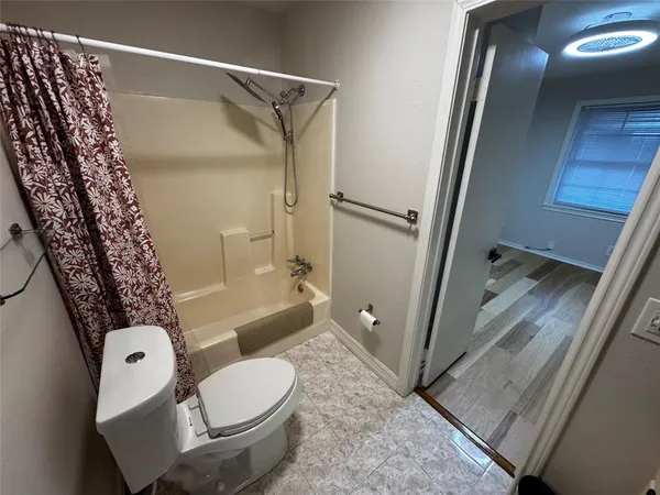 $3,300 | 1112 Kings Highway, Dallas, TX 75208