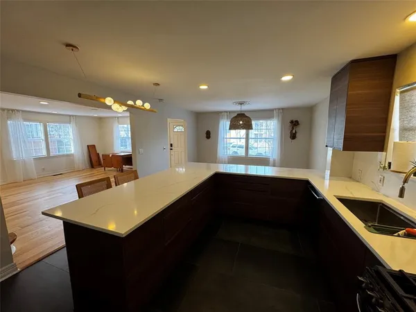 $3,300 | 1112 Kings Highway, Dallas, TX 75208