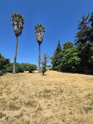 $299,000 | 951 East Main Street, Turlock, CA 95380