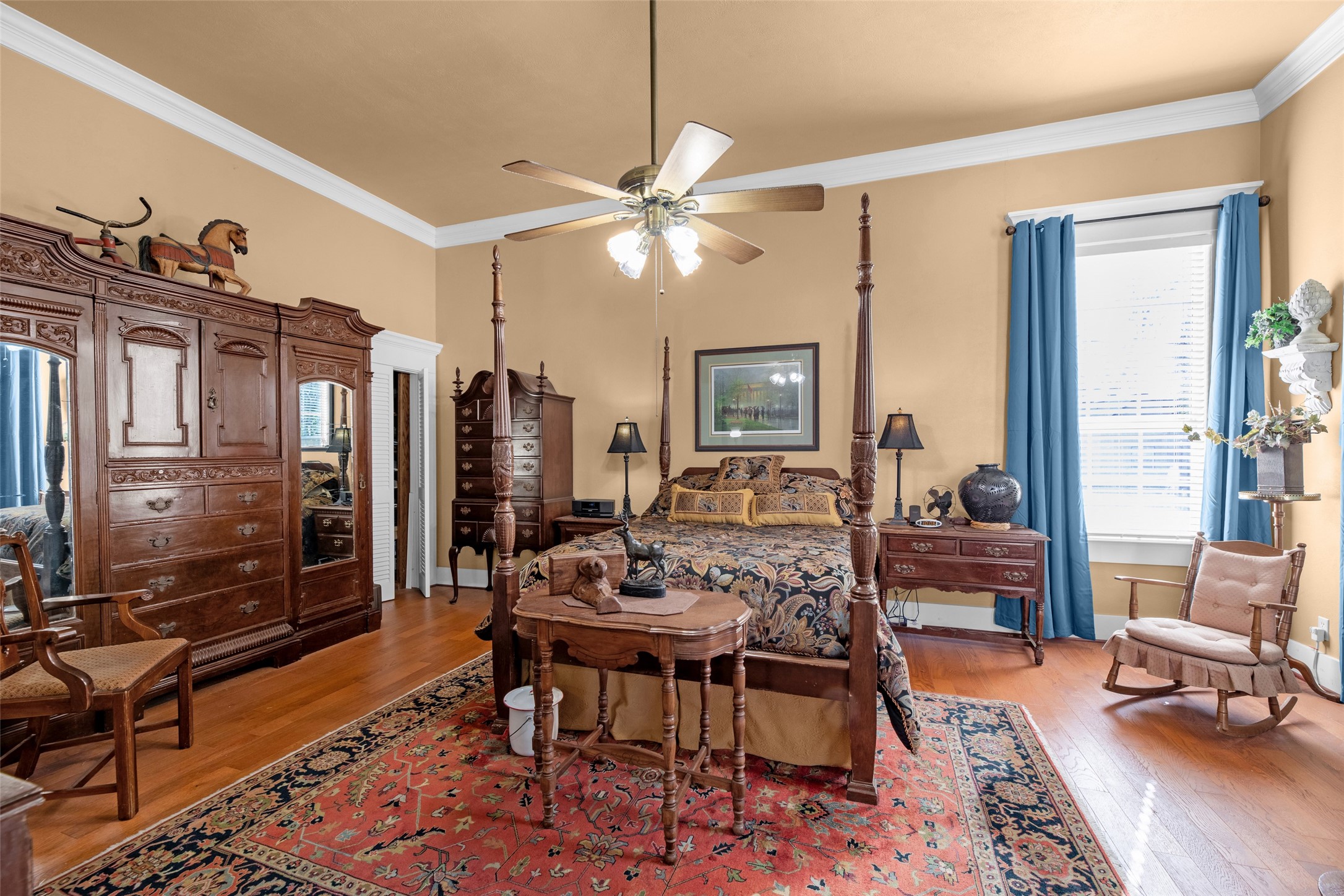 801 North Fulton Street Wharton, TX 77488 - Photo 18 of 43 a view of a livingroom with furniture
