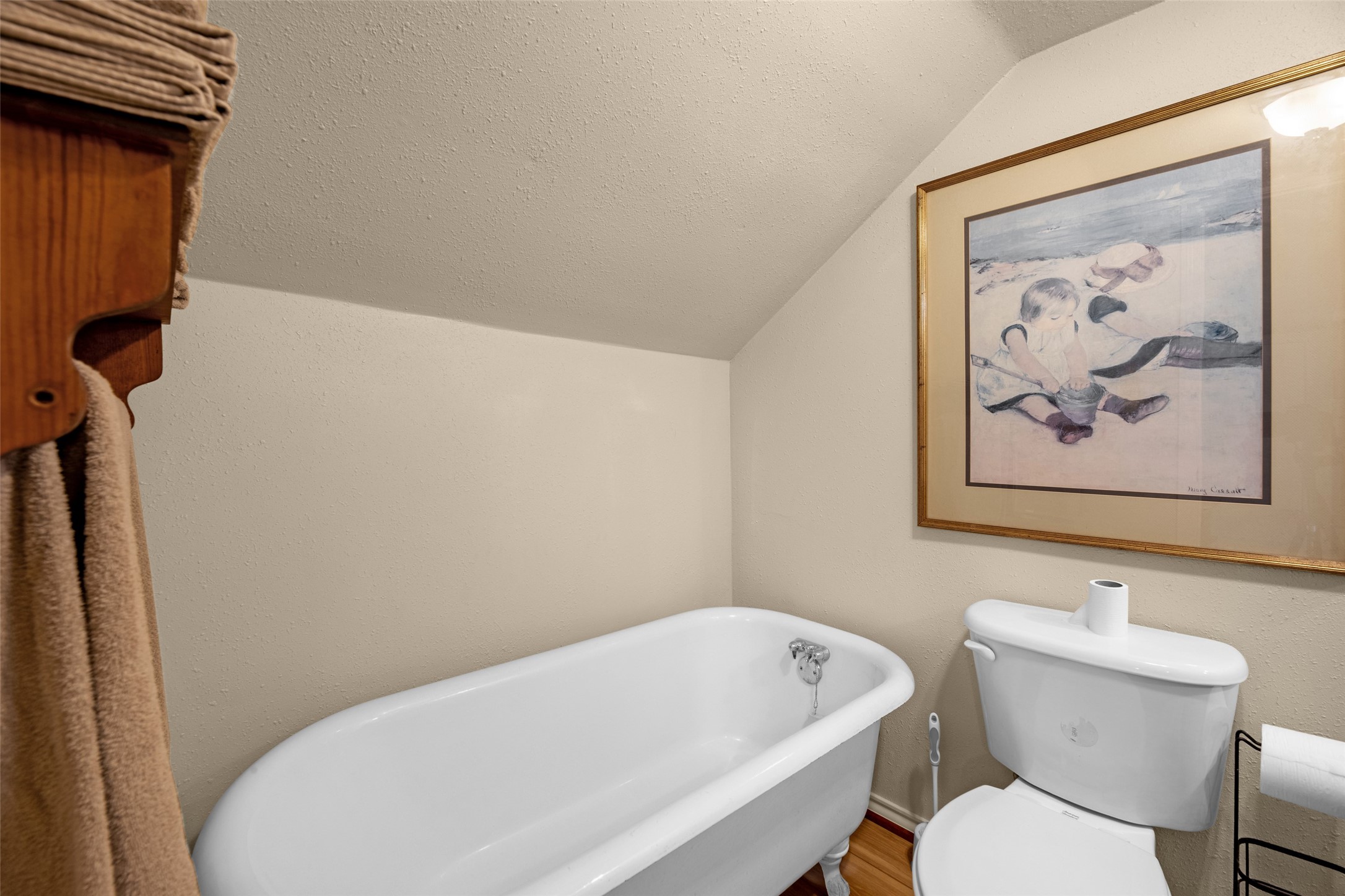 801 North Fulton Street Wharton, TX 77488 - Photo 30 of 43 a white bath tub sitting next to a white toilet