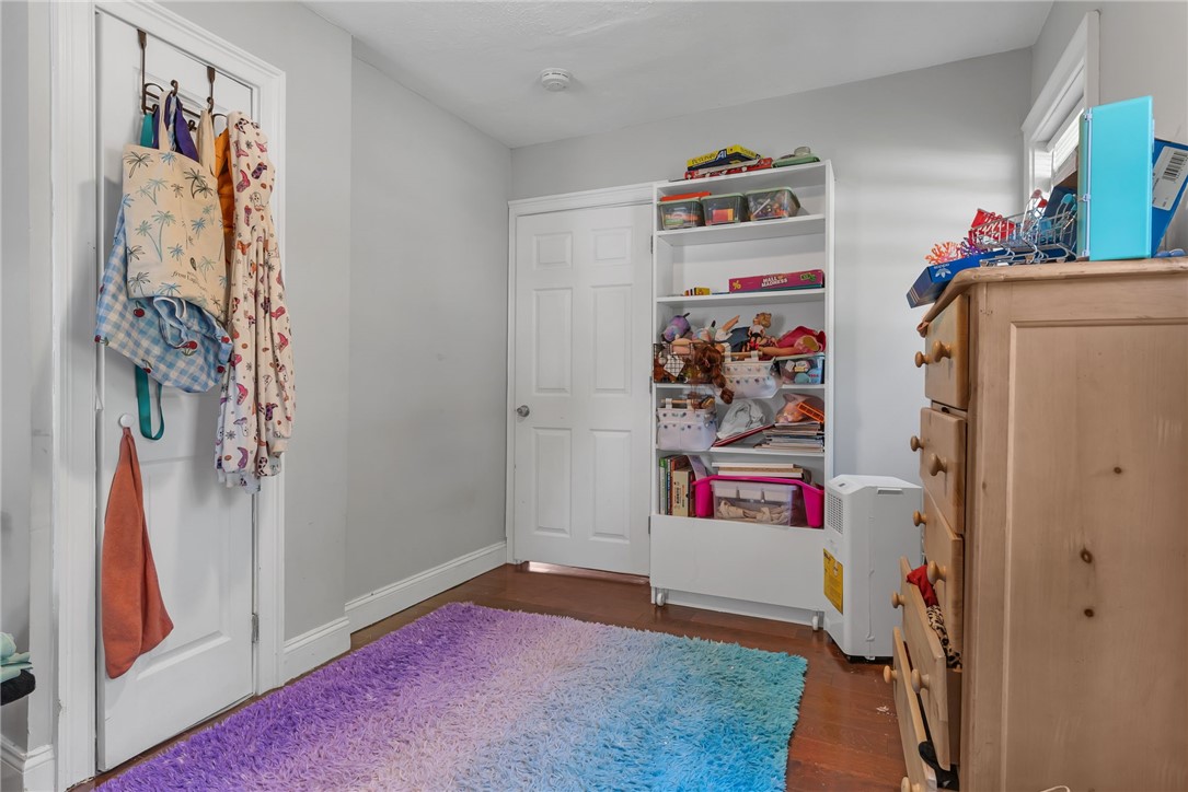 19 Hardwick Street Cumberland, RI 02864 - Photo 11 of 40