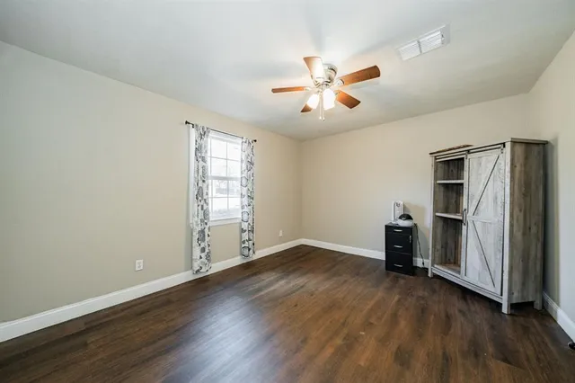 $320,000 | 207 Inwood Drive, Palestine, TX 75801