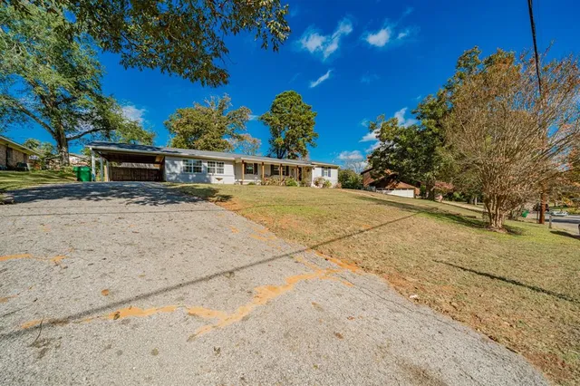 a view of a basket ball ground