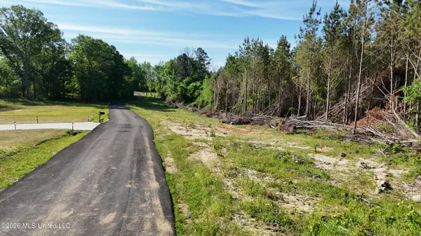 $204,000 | 24 Mississippi 43, Camden, MS 39045