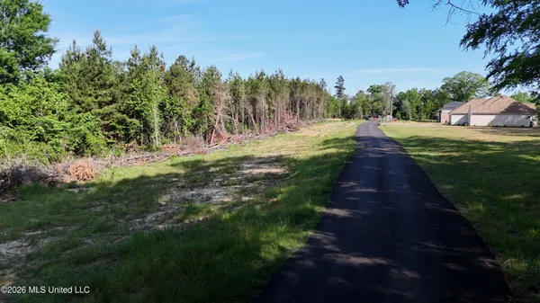 $204,000 | 24 Mississippi 43, Camden, MS 39045