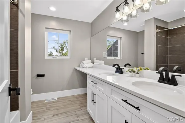 $1,395,000 | 2029 Lily Avenue, Kirkwood, MO 63122
