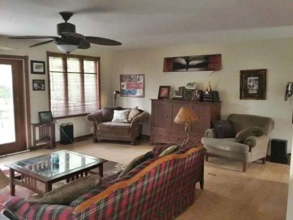 8788 East Barothy Road Branch, MI 49402 - Photo 23 of 37 5 living room (3)