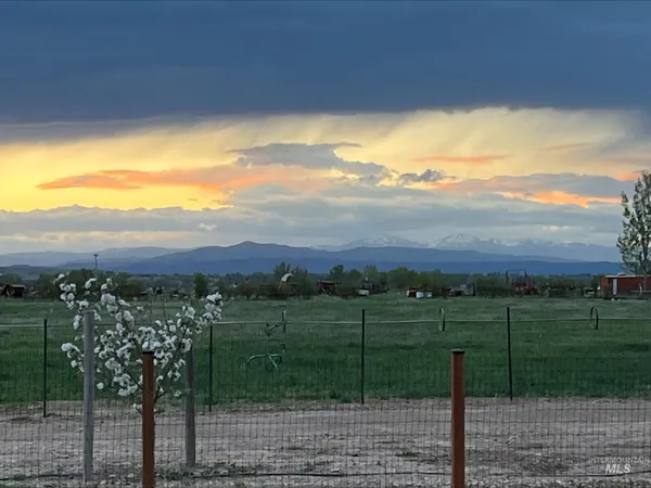 $949,000 | 5408 Cassia Road, New Plymouth, ID 83655