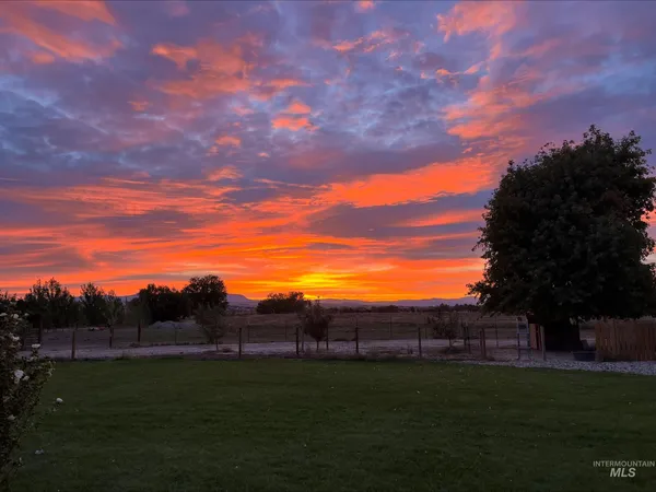 $949,000 | 5408 Cassia Road, New Plymouth, ID 83655