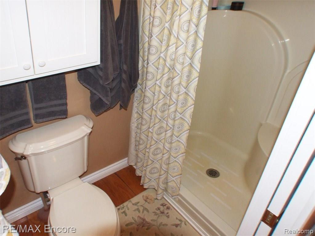 3409 Wynns Mill Road Metamora, MI 48455 - Photo 15 of 31 Walk in shower in master bath