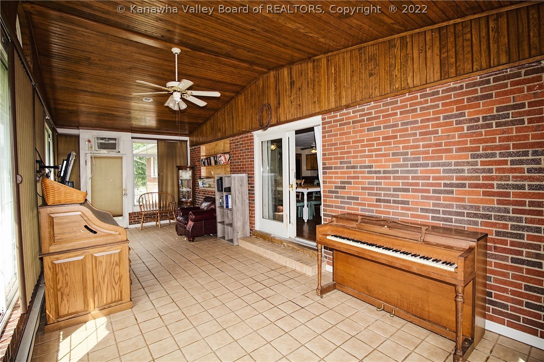 1413 Strawberry Road St. Albans, WV 25177 - Photo 21 of 34 Gallery Image 21