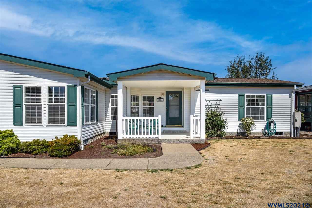 3075 Galena Loop Lebanon, OR 97355 - Photo 5 of 37 Gallery Image 5