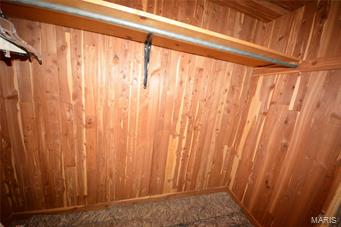 946 Chain Of Rocks Drive St. Louis, MO 63137 - Photo 13 of 18 Gallery Image 13