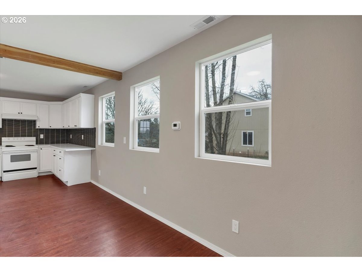 175 Northwest 3rd Street Willamina, OR 97396 - Photo 10 of 38