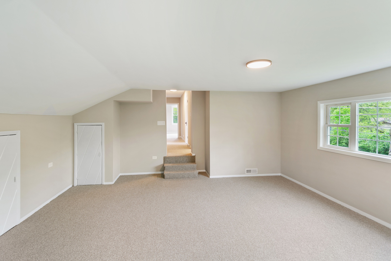 239 Cornwall Drive Crete, IL 60417 - Photo 17 of 25 a view of empty room with window
