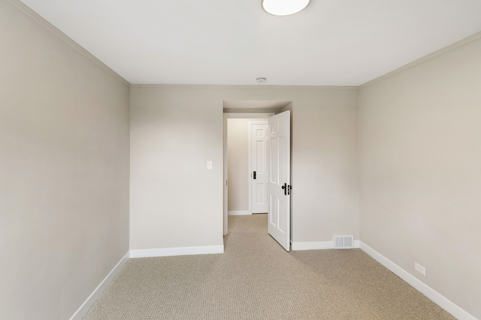 239 Cornwall Drive Crete, IL 60417 - Photo 20 of 25 a view of an empty room