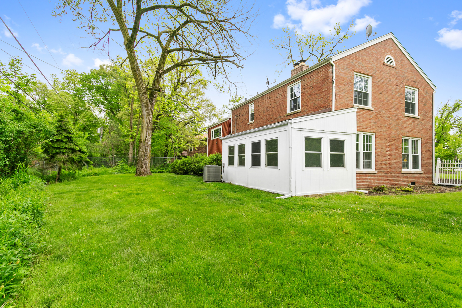 239 Cornwall Drive Crete, IL 60417 - Photo 3 of 25 a view of a house with a yard