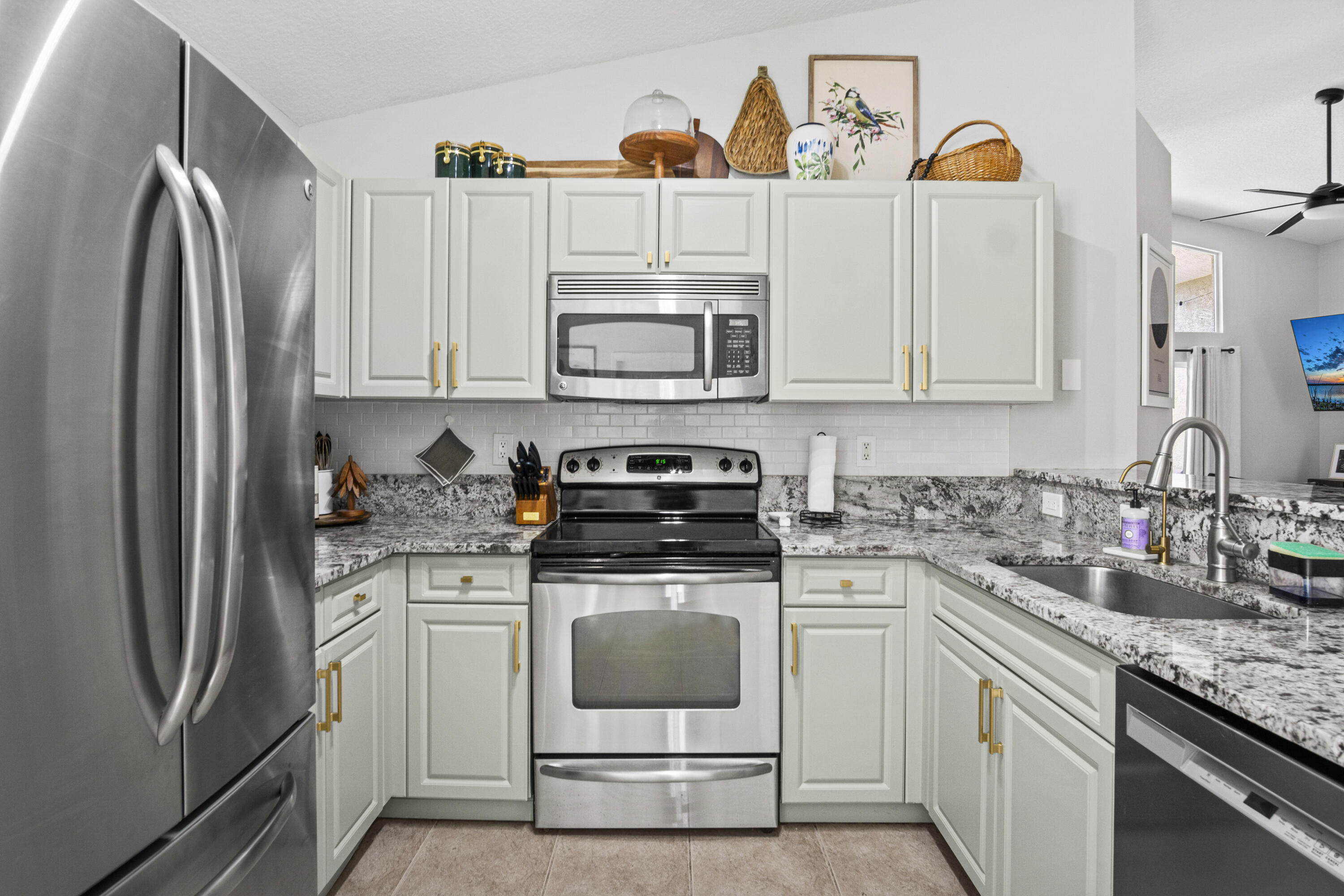 2440 Southwest Riviera Road Stuart, FL 34997 - Photo 15 of 34 12