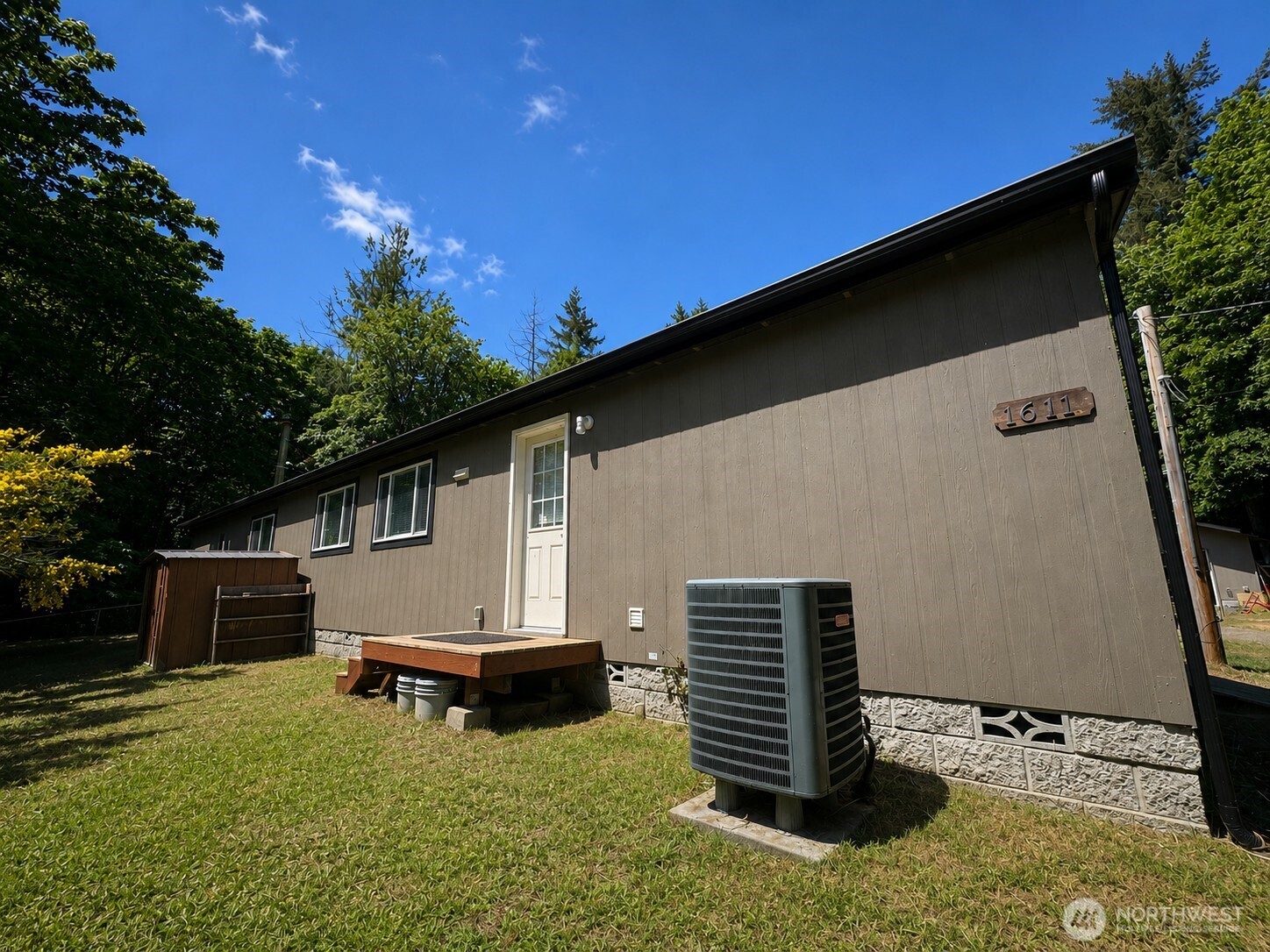 1611 East North Bay Road Allyn, WA 98524 - Photo 23 of 32