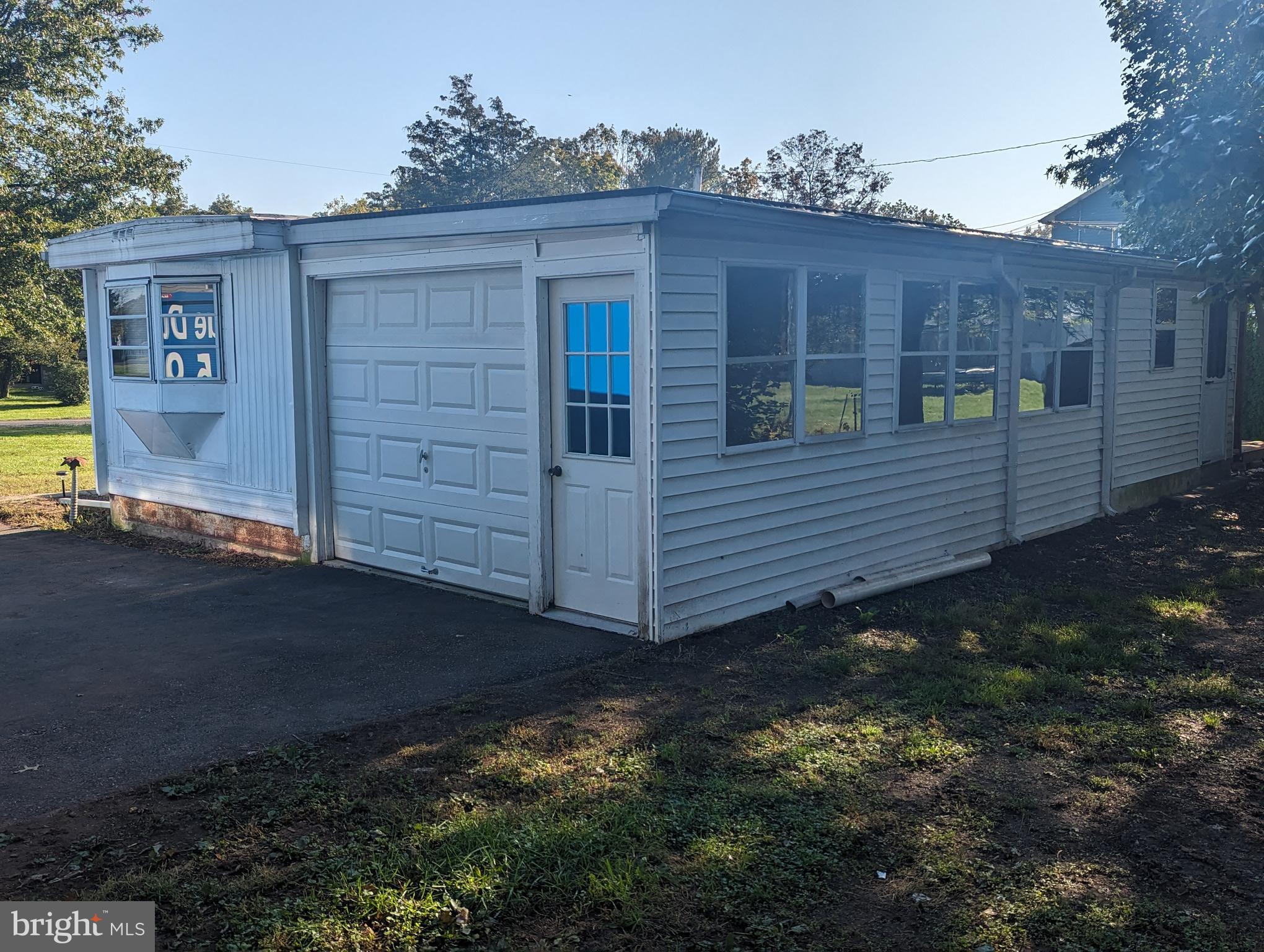 1062 Graber Road Red Hill, PA 18076 - Photo 12 of 16 Garage