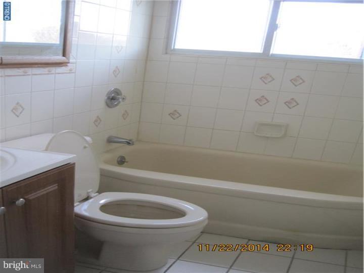 24 Maroon Road Levittown, PA 19056 - Photo 12 of 14 Bathroom