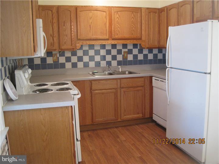 24 Maroon Road Levittown, PA 19056 - Photo 3 of 14 Kitchen