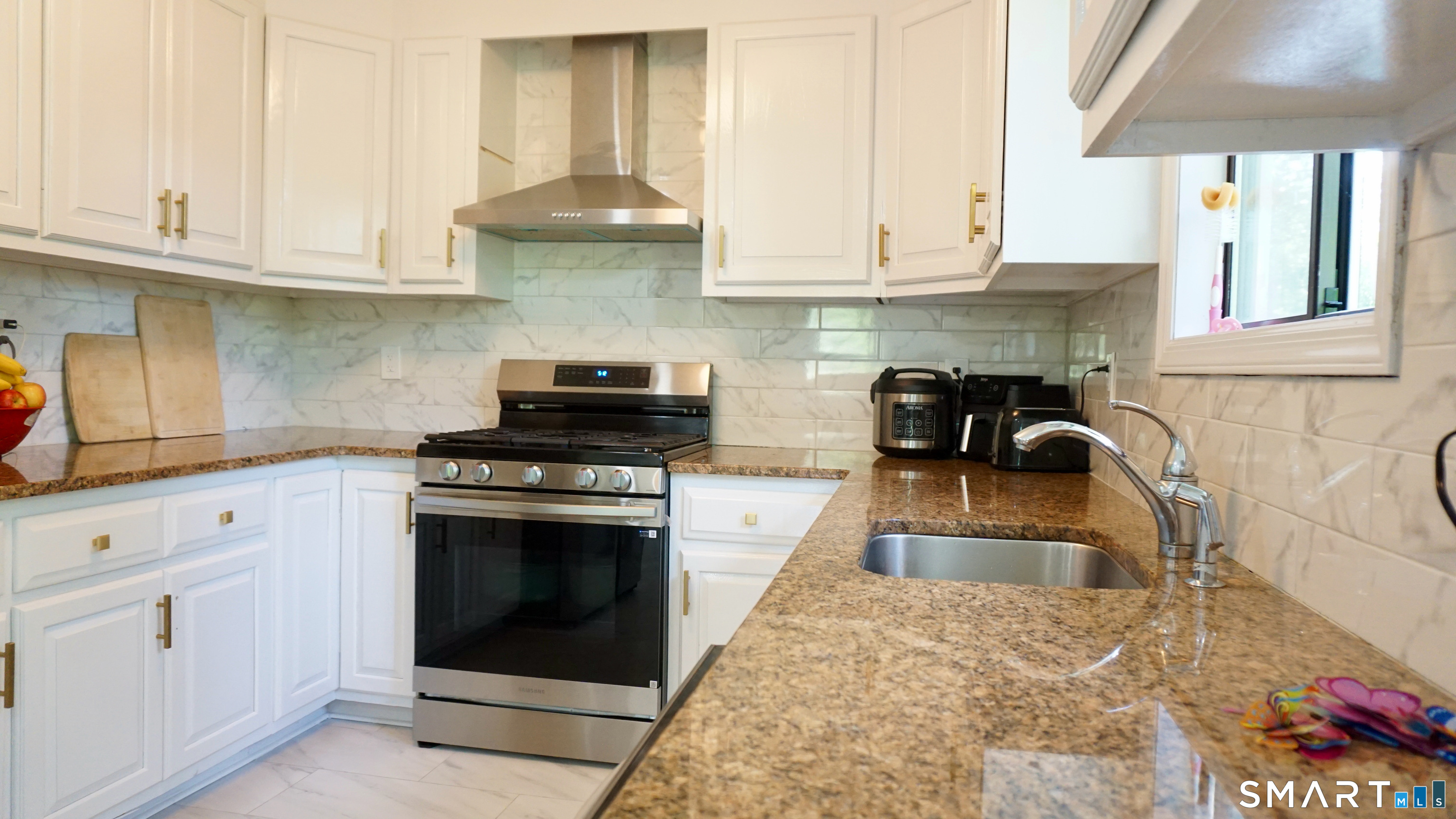 223 Sterling Road Trumbull, CT 06611 - Photo 14 of 27