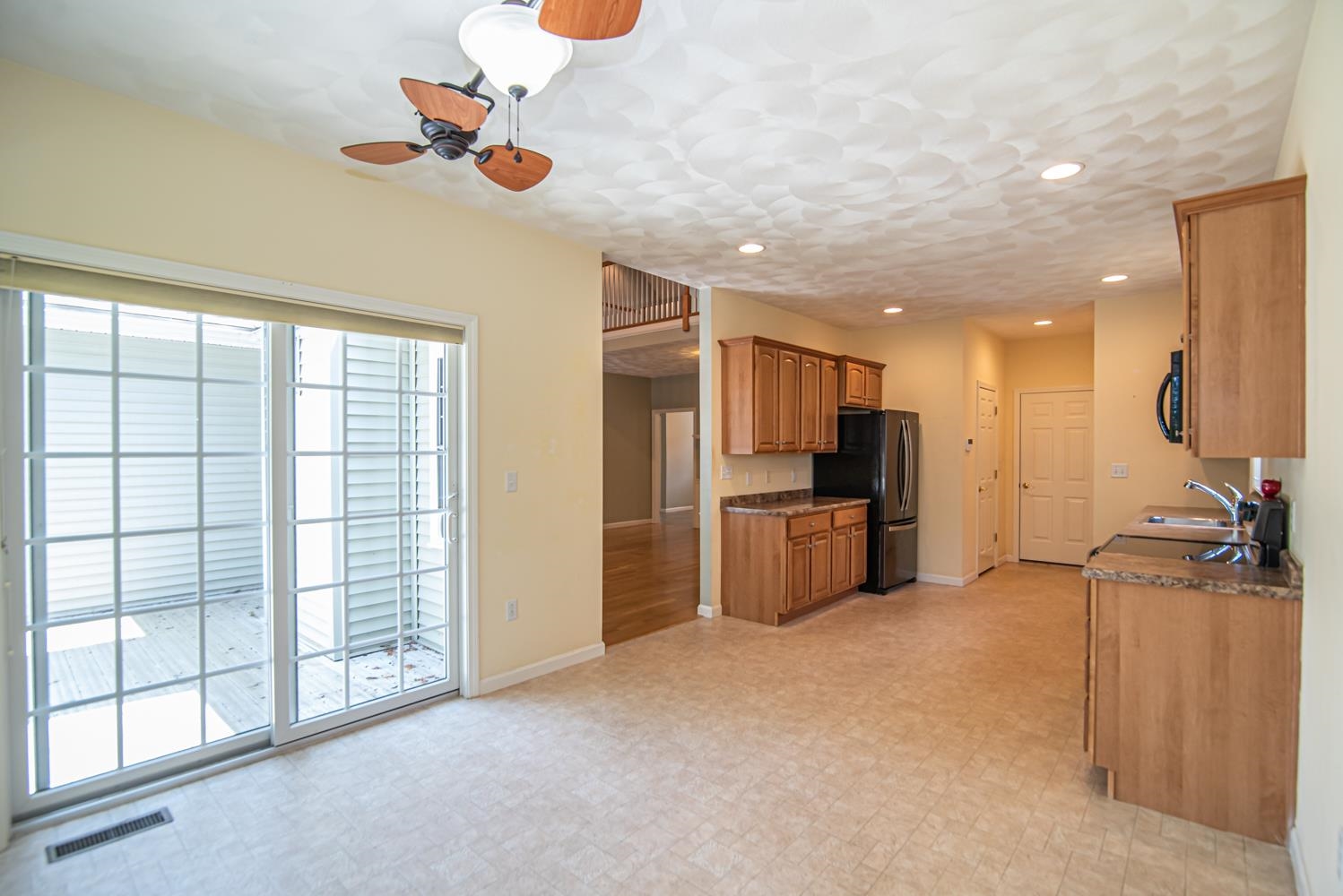 32 St Andrews Way Londonderry, NH 03053 - Photo 11 of 31