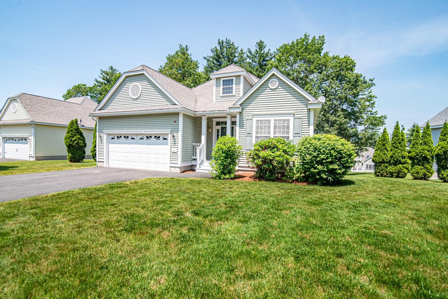 32 St Andrews Way Londonderry, NH 03053 - Photo 2 of 31