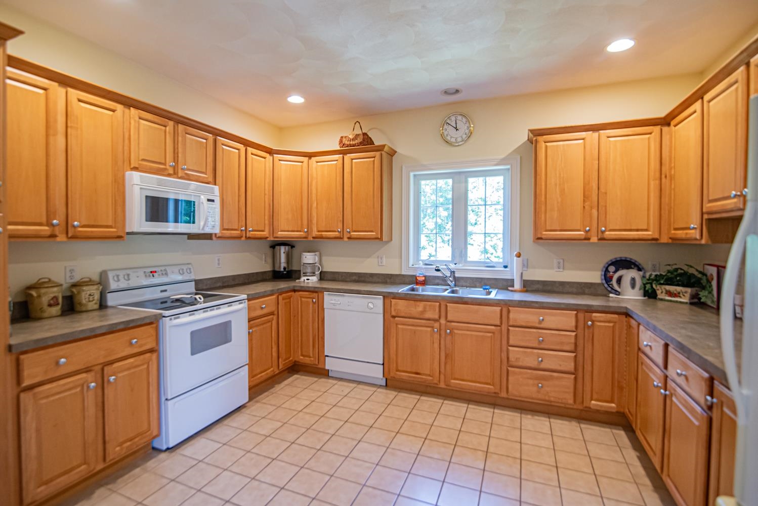 32 St Andrews Way Londonderry, NH 03053 - Photo 30 of 31