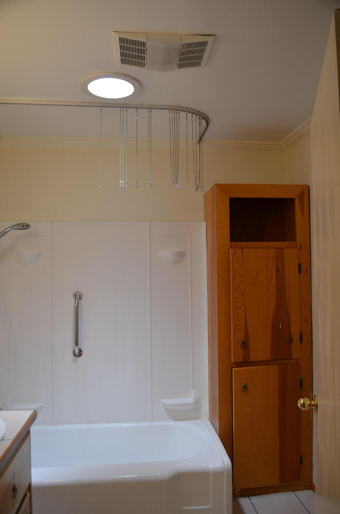 137008 Main Street Crescent, OR 97733 - Photo 26 of 50 a bathroom with a shower
