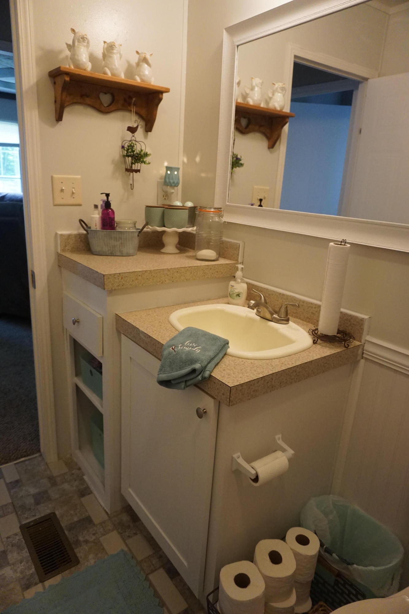 126 Laura Boling Loop Road Strawberry Plains, TN 37871 - Photo 29 of 40 bathroom