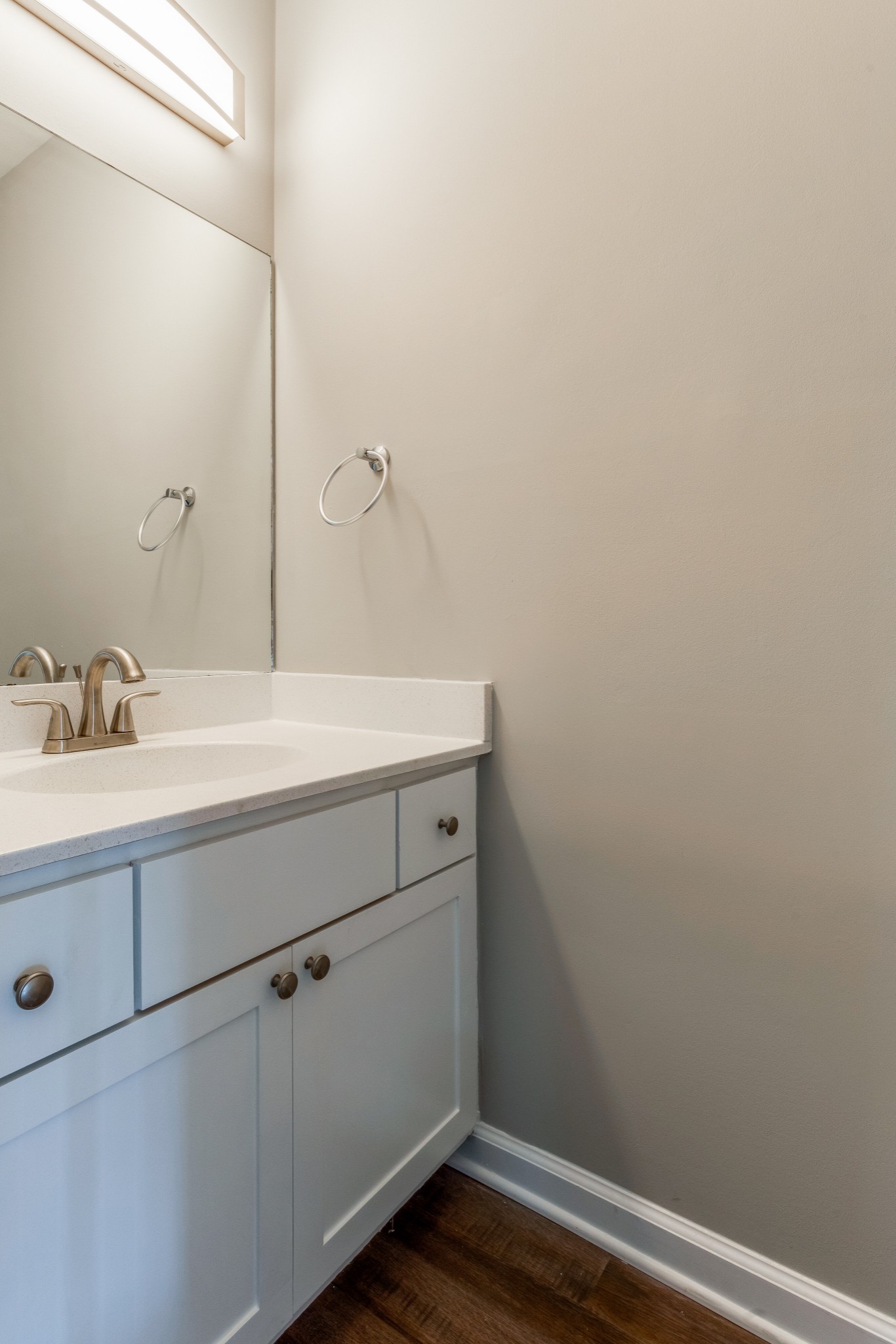 4001 Anderson Road, Unit R105 Nashville, TN 37217 - Photo 8 of 17 a bathroom with a sink and vanity