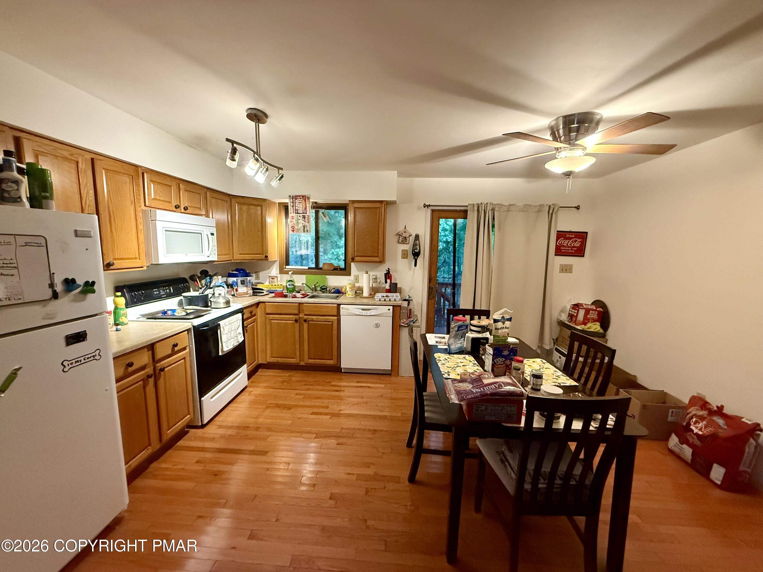 2118 Cardinal Drive Bushkill, PA 18324 - Photo 10 of 14 IMG_2018