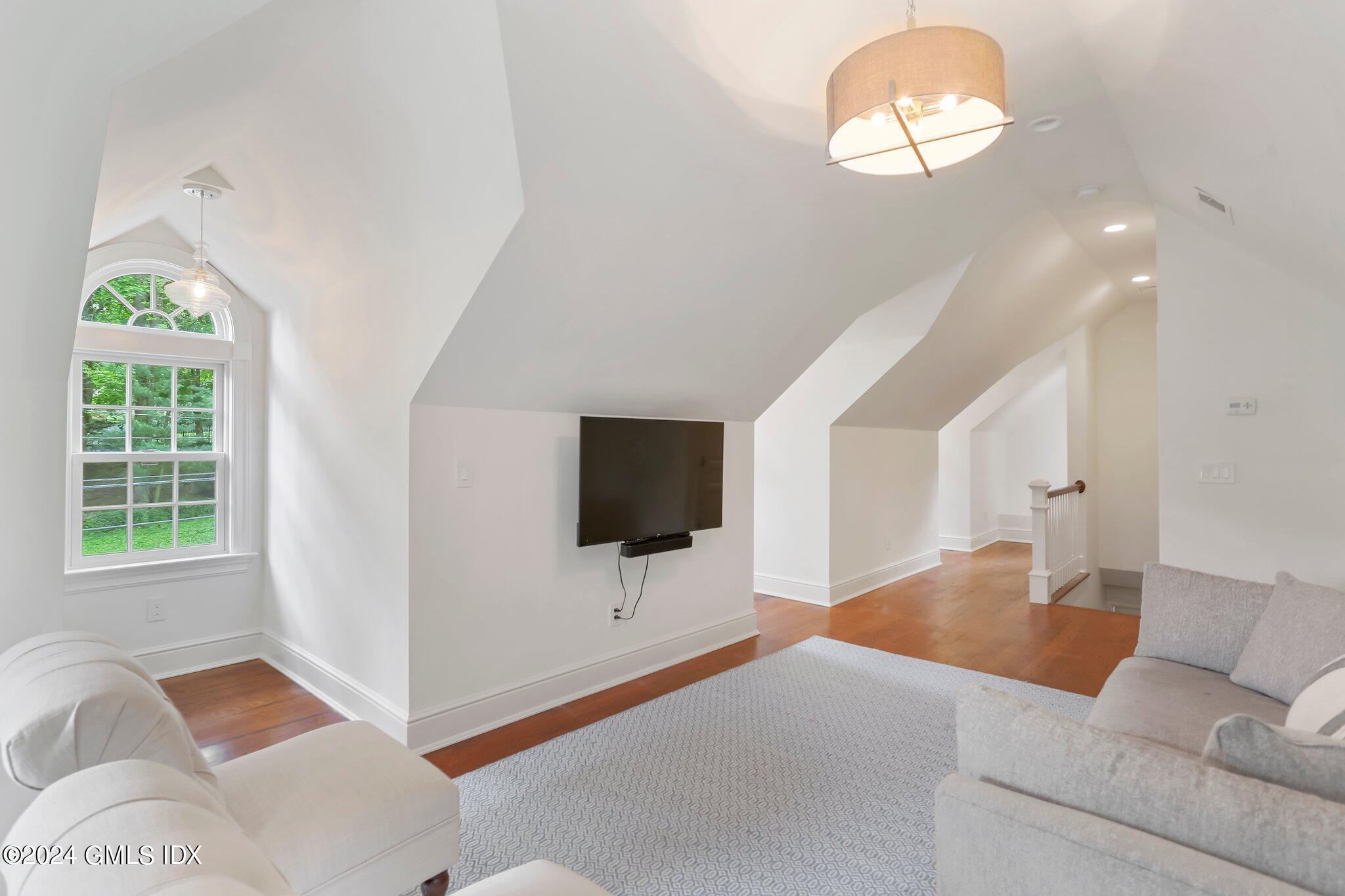 314 North Maple Avenue Greenwich, CT 06830 - Photo 38 of 48 51-web-or-mls-314-n-maple-ave