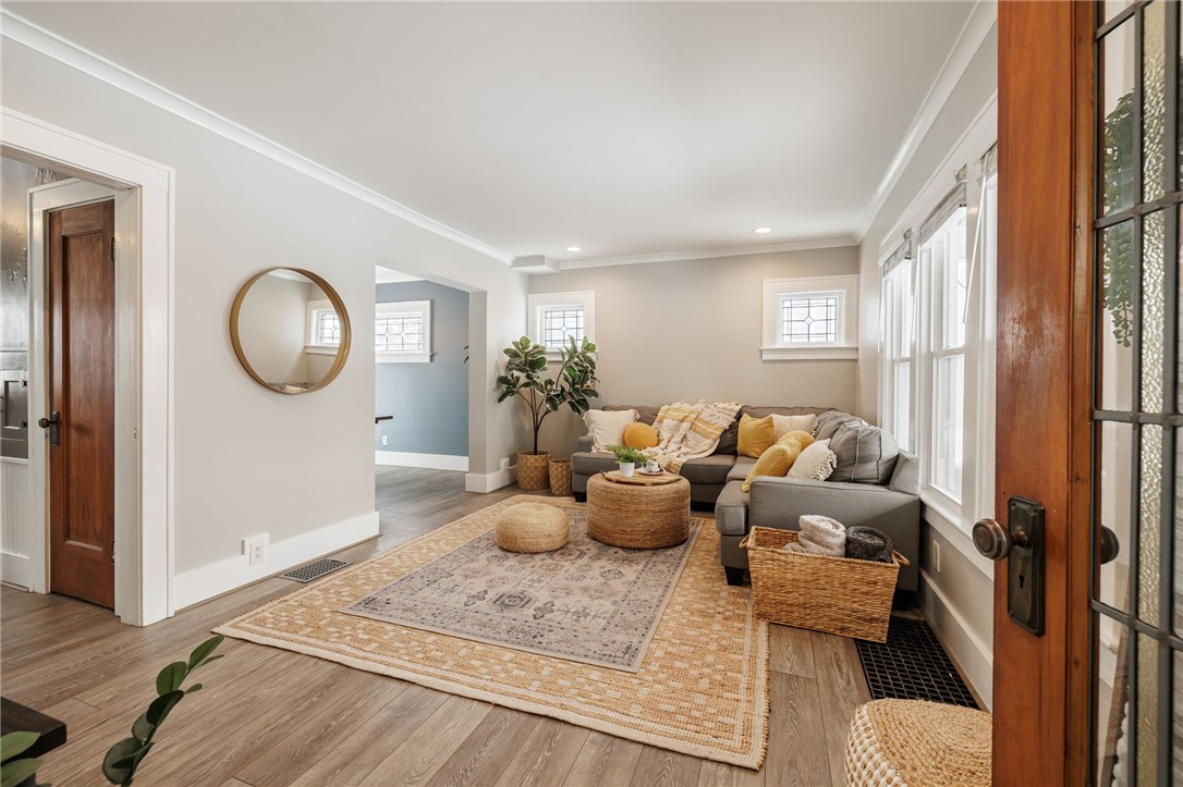 272 Laurelton Road Irondequoit, NY 14609 - Photo 6 of 24