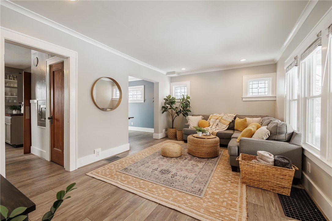 272 Laurelton Road Irondequoit, NY 14609 - Photo 7 of 24