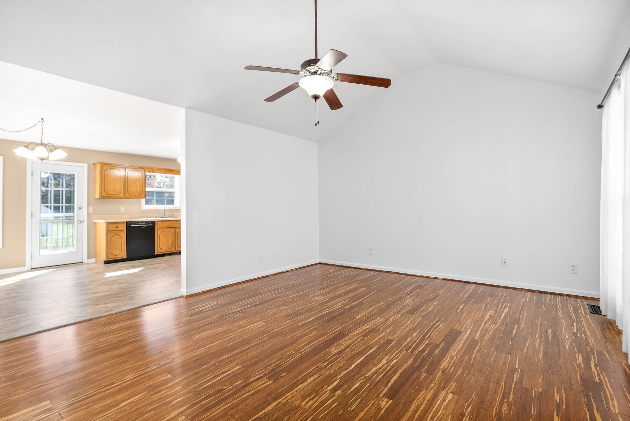 2829 Rome Lane Clarksville, TN 37040 - Photo 5 of 30 Gallery Image 5