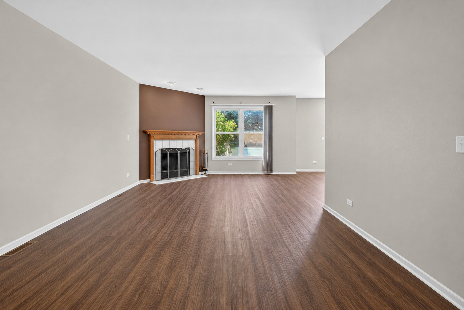 337 Inner Cir Drive Bolingbrook, IL 60490 - Photo 7 of 32
