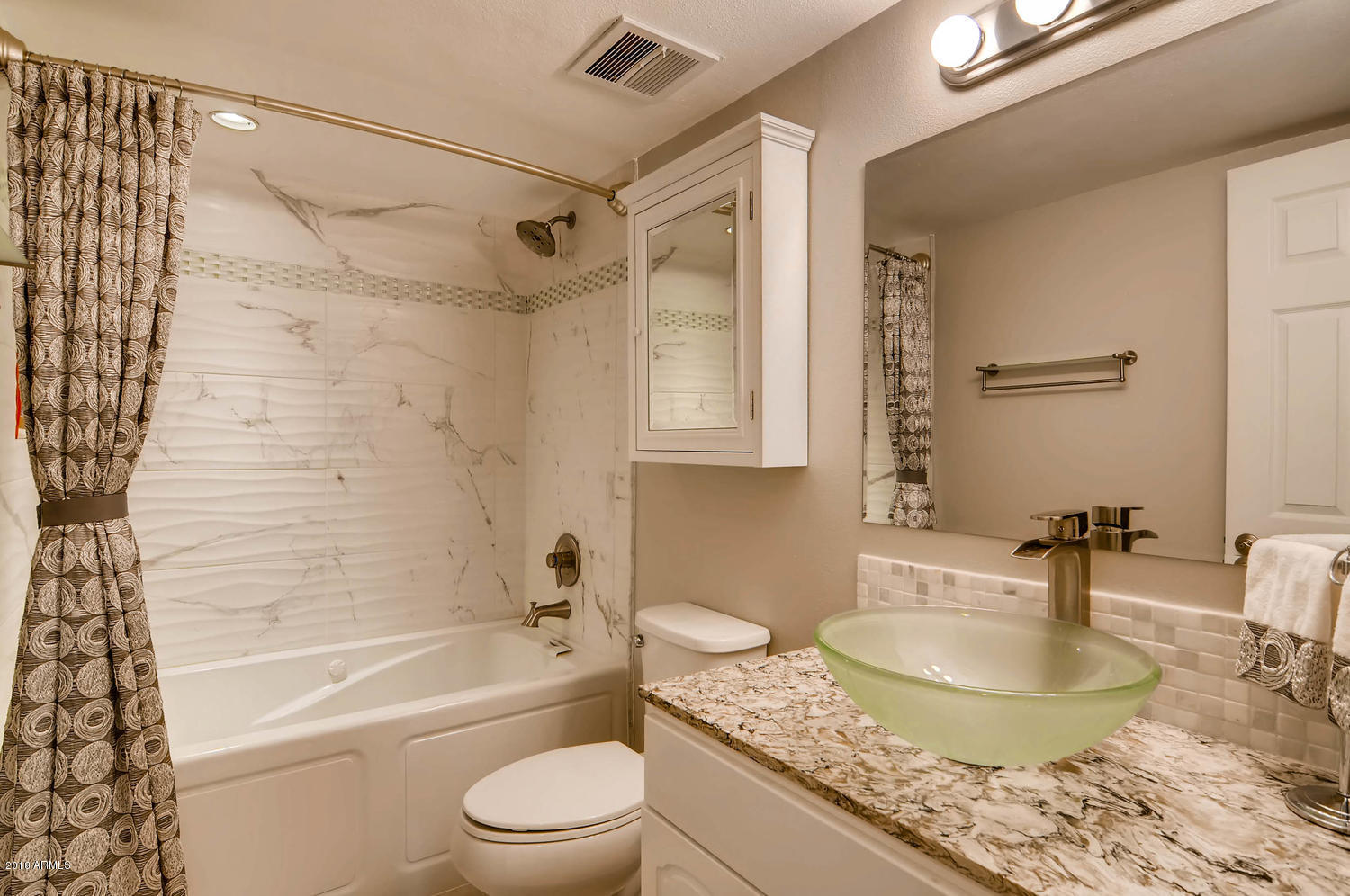 7830 East Camelback Road, Unit 112 Scottsdale, AZ 85251 - Photo 14 of 20 SECOND FULL BATHROOM