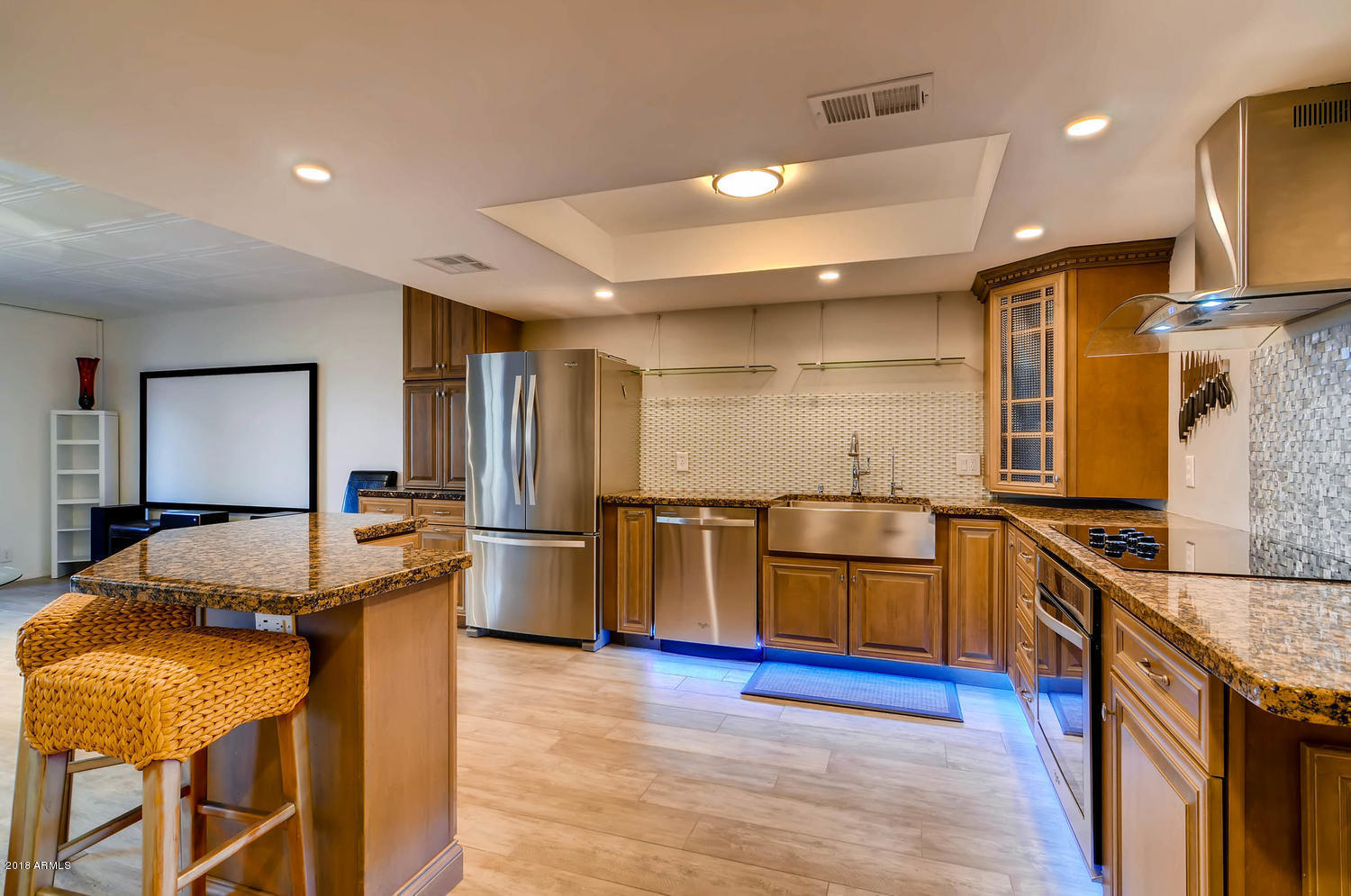 7830 East Camelback Road, Unit 112 Scottsdale, AZ 85251 - Photo 2 of 20 KITCHEN AND LIVING ROOM