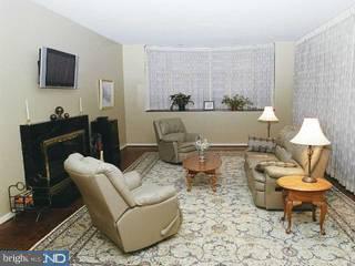 321 North Roland Street Pottstown, PA 19464 - Photo 2 of 6 Gallery Image 2