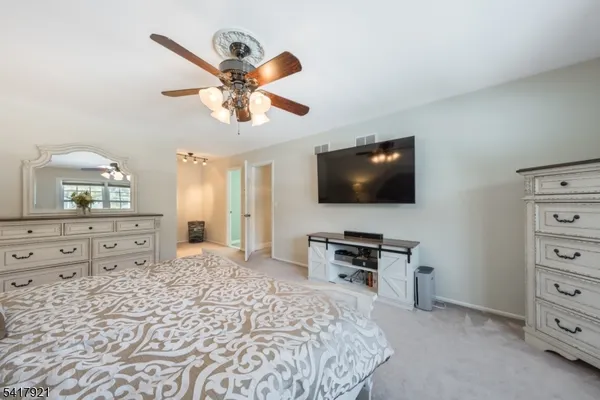$795,000 | 1 Radcliffe Drive, Flanders, NJ 07836