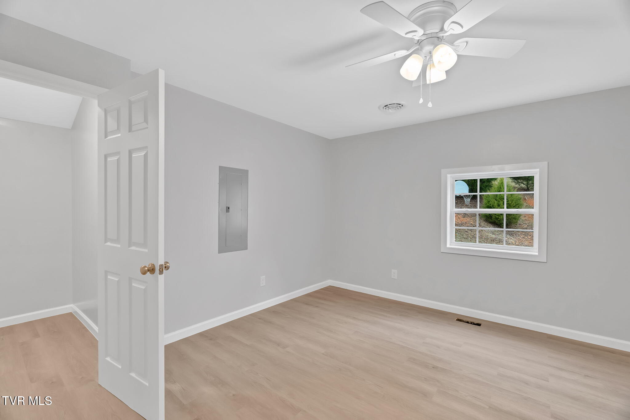 1592 Allison Road Piney Flats, TN 37686 - Photo 12 of 34 1592-Allison-Rd-Piney-Flats-TN-bedroom