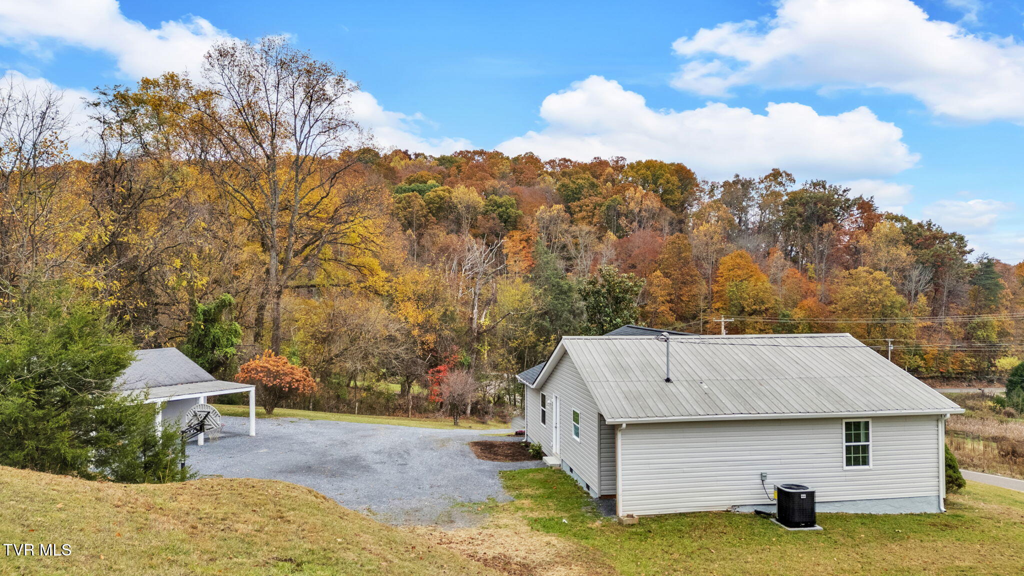 1592 Allison Road Piney Flats, TN 37686 - Photo 20 of 34 1592-Allison-Rd-Piney-Flats-TN-driveway
