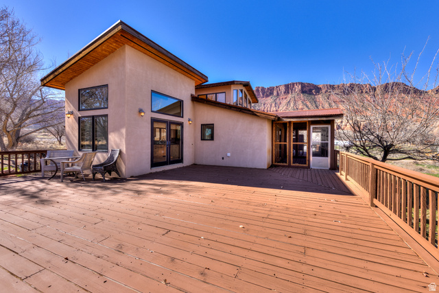 423 Amber Lane Moab, UT 84532 - Photo 39 of 63 View of deck off of breakfast nook